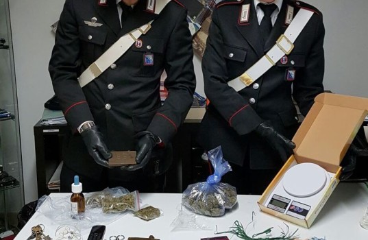 Roma, Blitz antidroga: Arrestate 13 persone