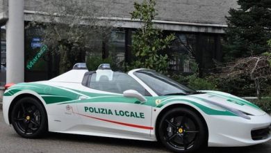 Photo of Milano, Ferrari alla Polizia Locale: auto confiscata alla criminalità