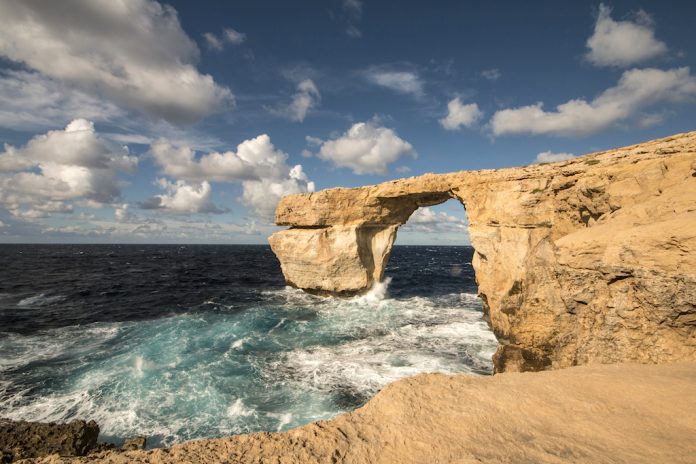 la-finestra-azzurra-malta-crollata Malta, Finestra Azzurra crollata con la tempesta