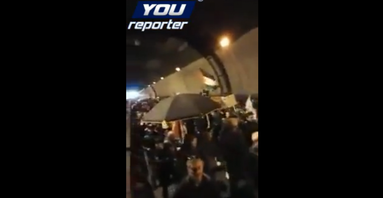 Salvini a Napoli, al corteo anche una ruspa (Video)