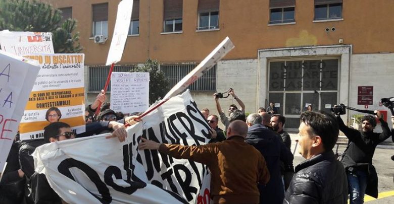 La Sapienza, Disordini per la Fedeli in convegno