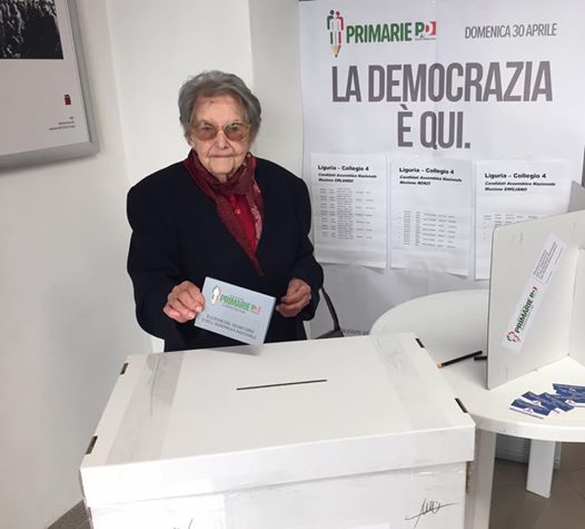 Teresa, 102 anni, vota alle Primarie Pd