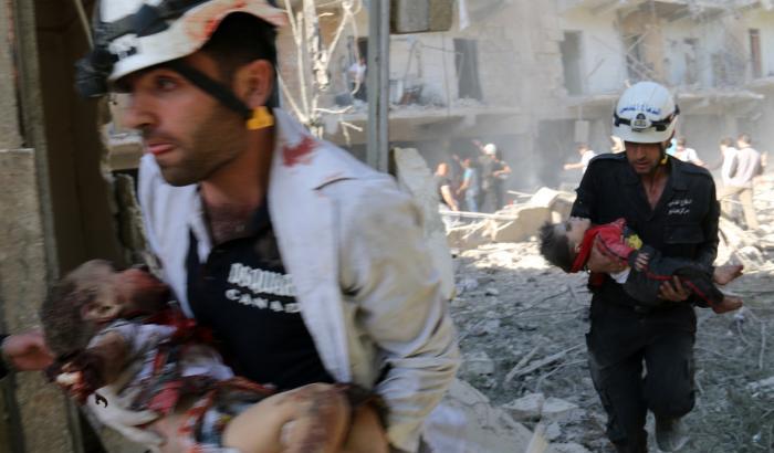 Bombardamento Siria, Strage di Bambini: 58 morti 