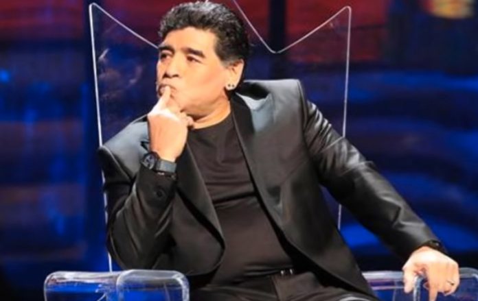 Maradona_trevolte10