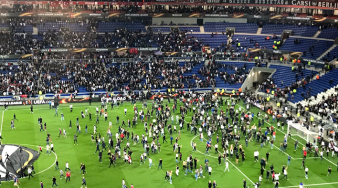 Scontri Tifosi Lione Besiktas