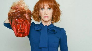 Photo of Kathy Griffin decapita Trump su Twitter: licenziata da Cnn