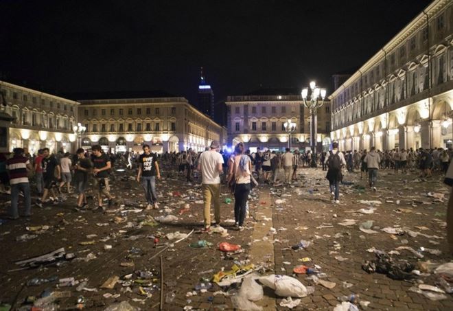 piazza-san-carlo-erika-nessuna-speranza