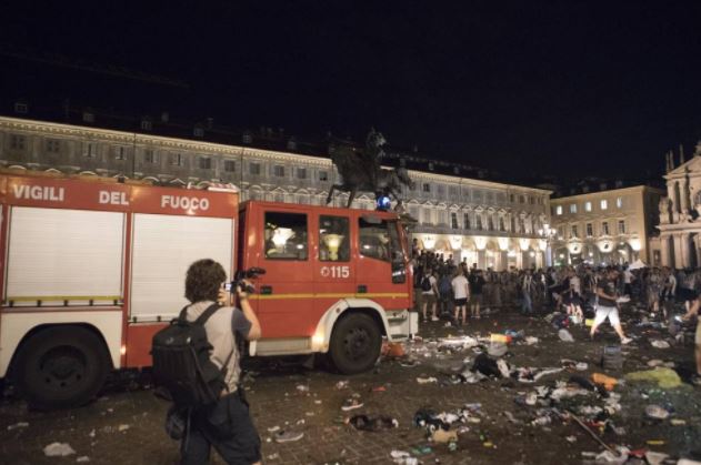 piazza_san_carlo_torino_feriti_vigili_del_fuoco