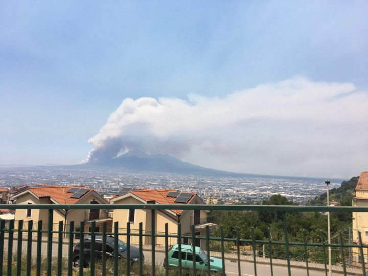 vesuvio-fiamme-alte-incendio