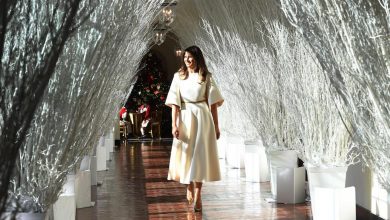 Photo of Natale alla Casa Bianca: Melania Trump firma gli allestimenti