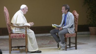 Photo of Padre Nostro, Papa Francesco lo corregge: “La traduzione è sbagliata”