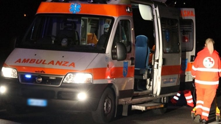 ambulanza-notte-soccorso