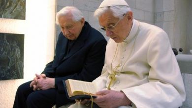 Photo of Benedetto XVI e la “malattia paralizzante”, il Vaticano smentisce