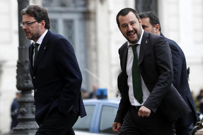 >>>ANSA/ SALVINI:’MAI COL PD. SE VINCO REGIONALI GOVERNO IN 15 GIORNI’