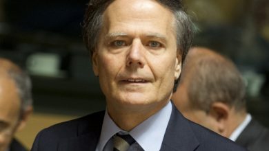 Photo of Chi è Enzo Moavero Milanesi: Ministro degli Esteri del Governo Conte