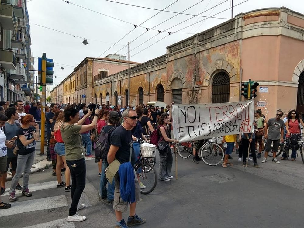 striscione-salvini-marcia