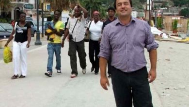 Photo of Mimmo Lucano, sindaco di Riace, arrestato per favoreggiamento all’immigrazione clandestina