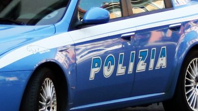 Photo of Palermo, uomo ucciso a coltellate nel sonno: confessano la moglie e 2 figli