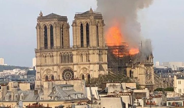 incendio-cattedrale-notre-dame