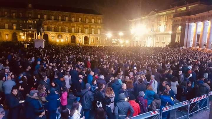 napoli piazza plebiscito