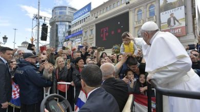 Photo of Papa Francesco in Bulgaria e Macedonia: “Giovani sognate e rischiate come Madre Teresa”