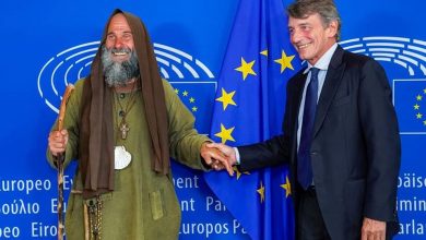 Photo of Biagio Conte raggiunge il Parlamento Europeo, la sua lettera all’Europa