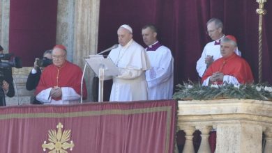 Photo of Urbi et Orbi Natale 2019, Papa Francesco: “Emmanuele, luce per l’umanità intera”