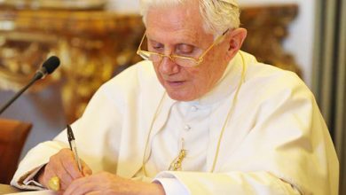 Photo of Ratzinger sul celibato per i preti: ”È indispensabile”