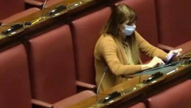 Photo of Amuchina sparita dai bagni del Parlamento: cosa è successo