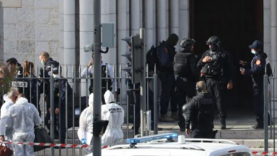 Photo of Nizza, attentato a Notre Dame: tre morti, ferito l’aggressore