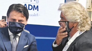 Photo of Giuseppe Conte contro Grillo: ”Decida se essere padre padrone”